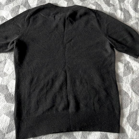 Banana Republic short sleeve Cashmere sweater - Picture 2 of 4